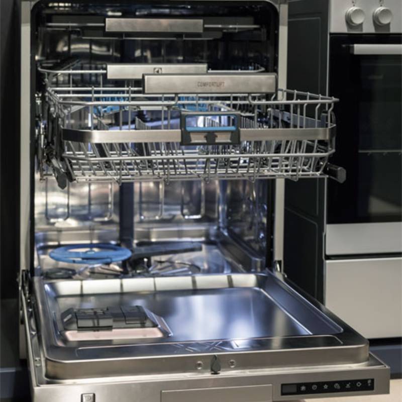Raises the level of convenience in free standing dishwashers too: ComfortSwing.