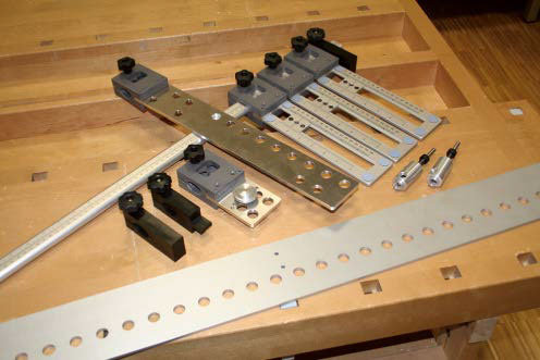 Drilling jig for hinges and mounting plates